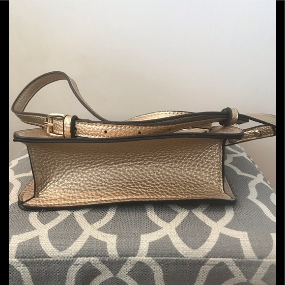 Street Level Gold Crossbody NWOT - Picture 4 of 5